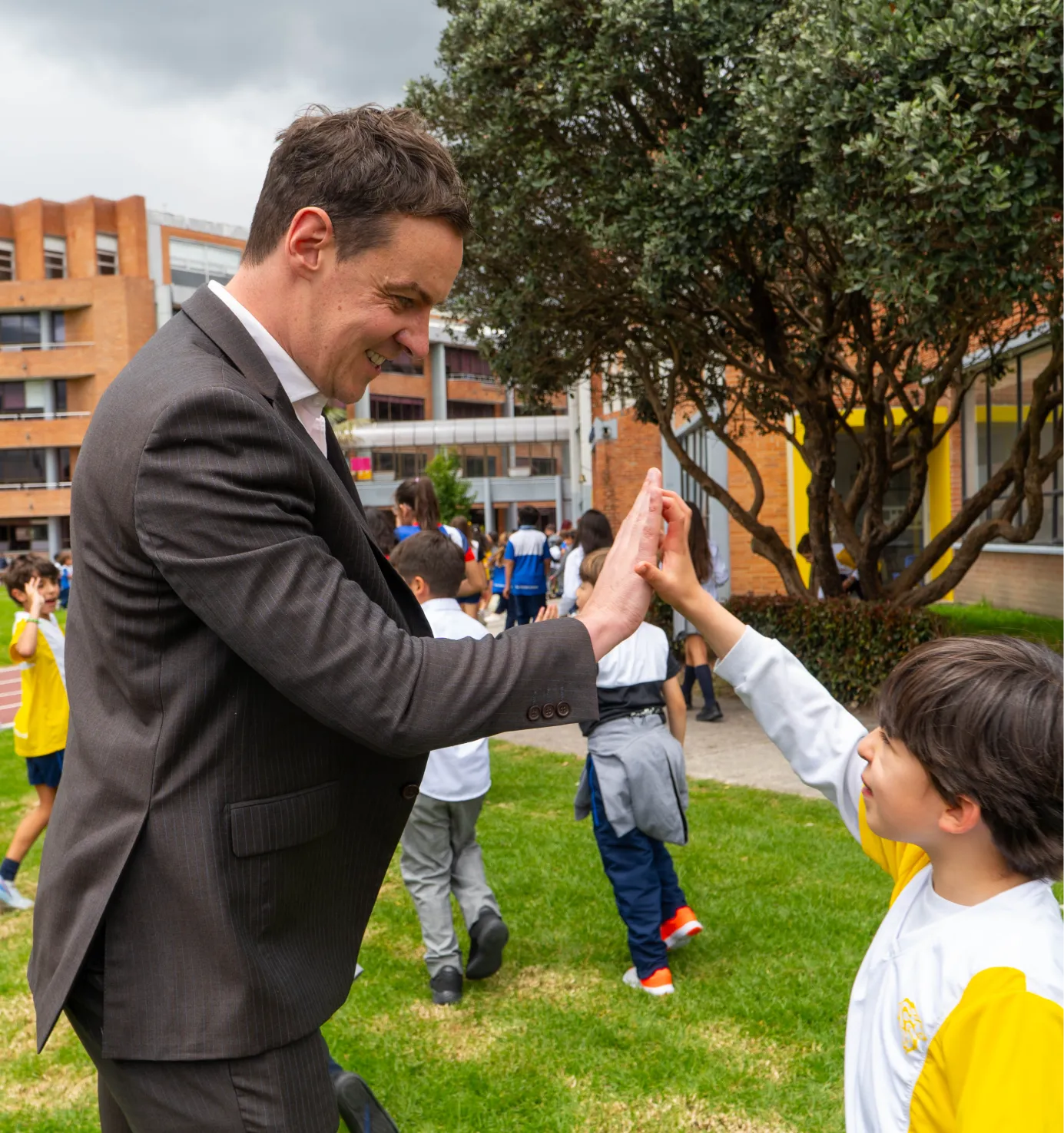 Ofrecemos oportunidades de intercambio y crecimiento