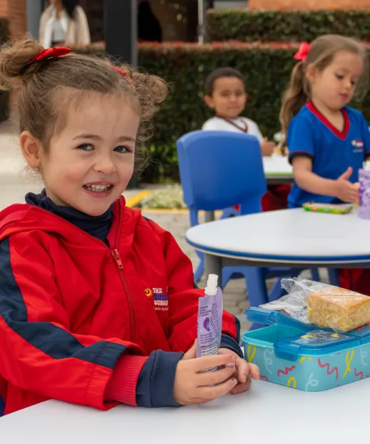 Servicios de Alimentación English School